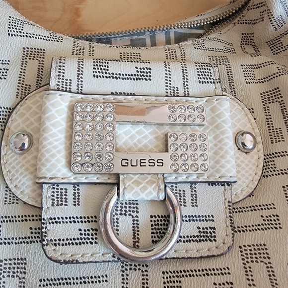 Guess Purse - Picture 2 of 10